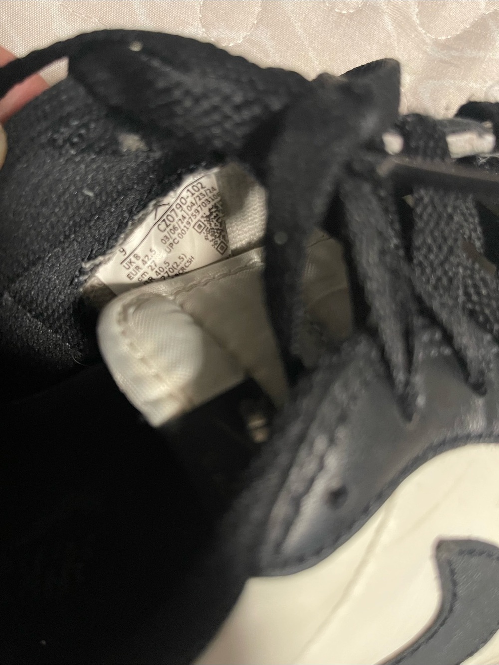 Jordan 1 Low Mocha - Picture 8 of 9